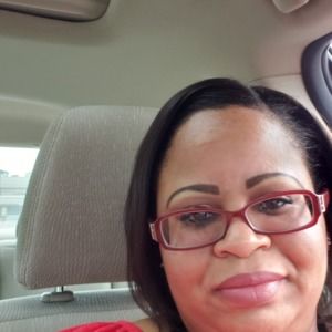 Meet your Posher, Tia